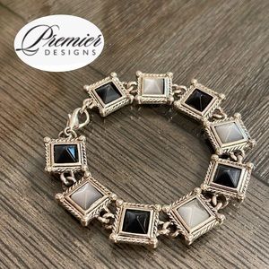 Premier Design’s Glass Cat’s Eye Pyramid Bracelet, Silver-tone 7 3/4” approx